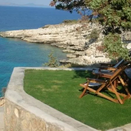 Nergis Hotel *