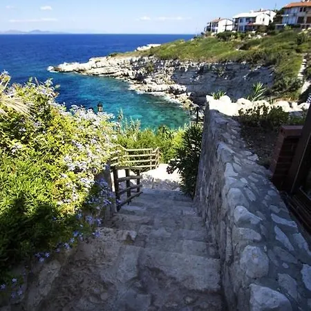 Nergis Karaburun (Izmir)