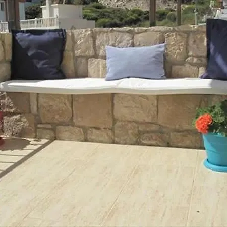 Nergis מלון קרבורון