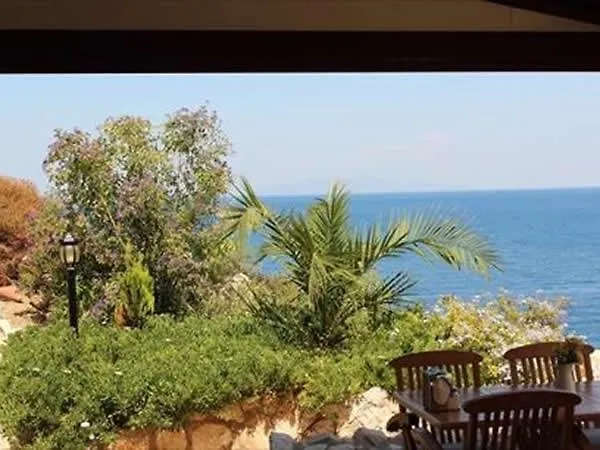 Nergis Otel Karaburun (Izmir)